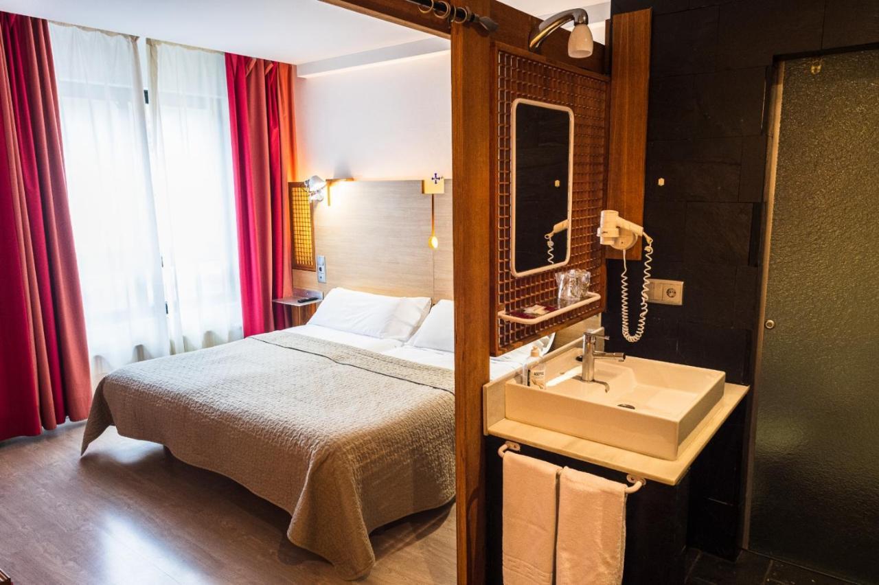 Hotel Castillo Del Alba Pola de Somiedo Ngoại thất bức ảnh
