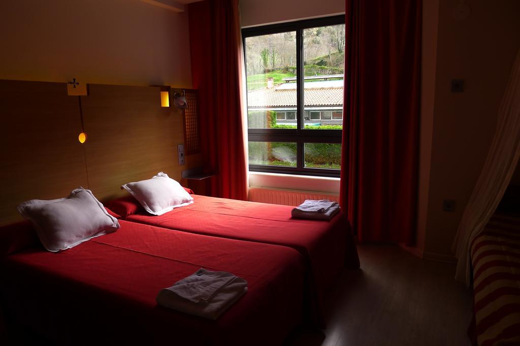 Hotel Castillo Del Alba Pola de Somiedo Ngoại thất bức ảnh